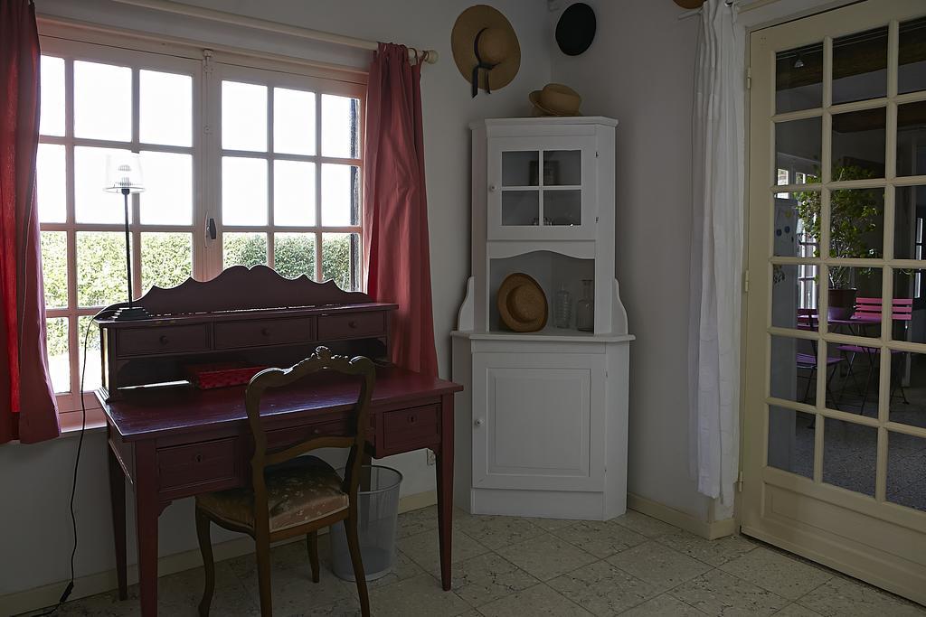Gite Du Presbytere De L'Abbe L'Hermina Saint-Martin-le-Gaillard Exterior foto